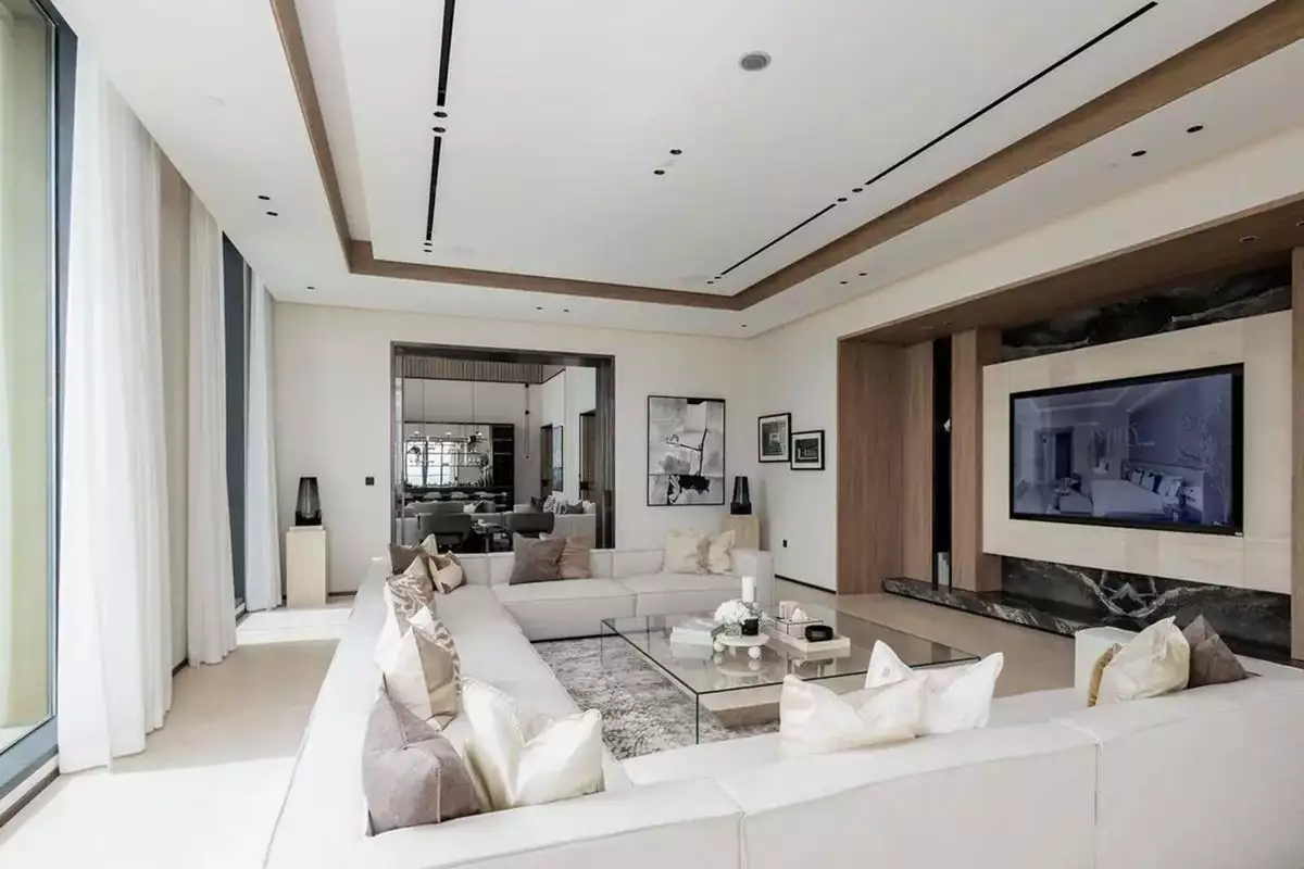 Flat 1026m² in UAE, Dubai. Priced at 21974964€ rent photo-2