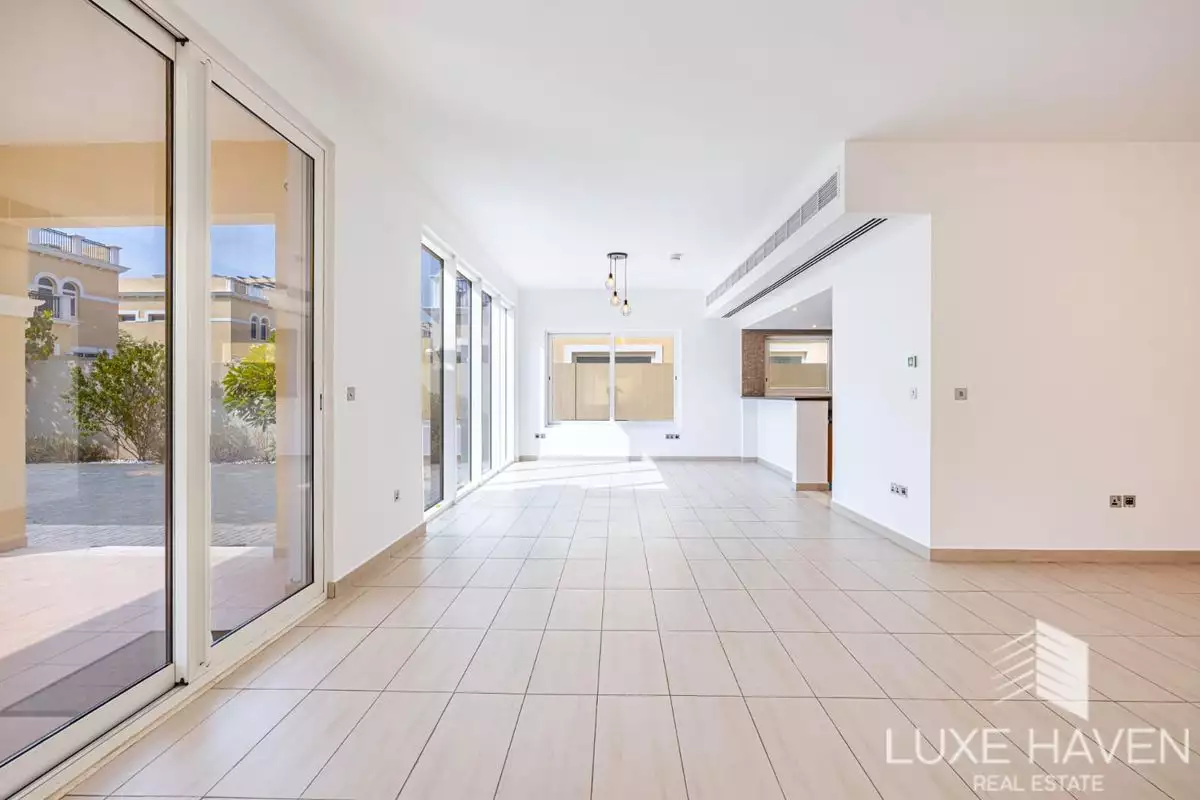 Villa 454m² in UAE, Dubai. Priced at 1398407€ rent photo-2