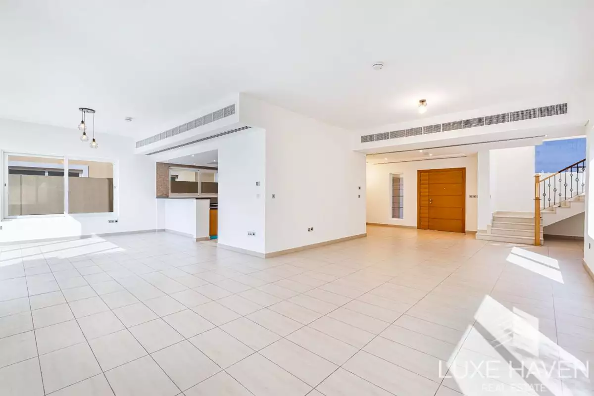 Villa 454m² in UAE, Dubai. Priced at 1398407€ rent photo-4