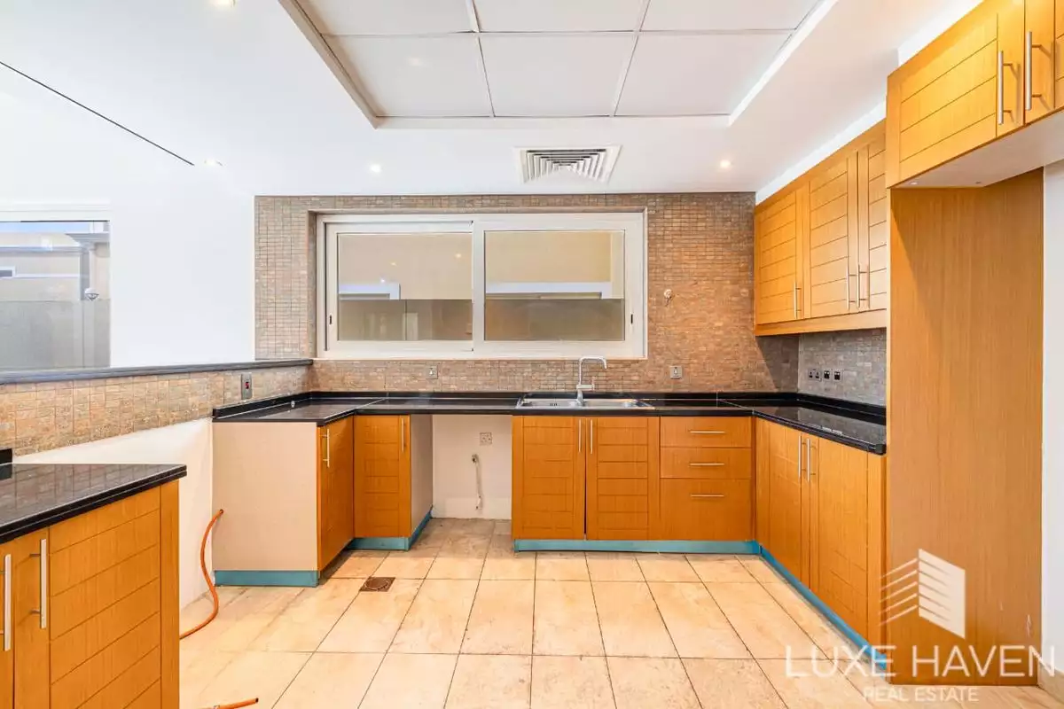 Villa 454m² in UAE, Dubai. Priced at 1398407€ rent photo-22