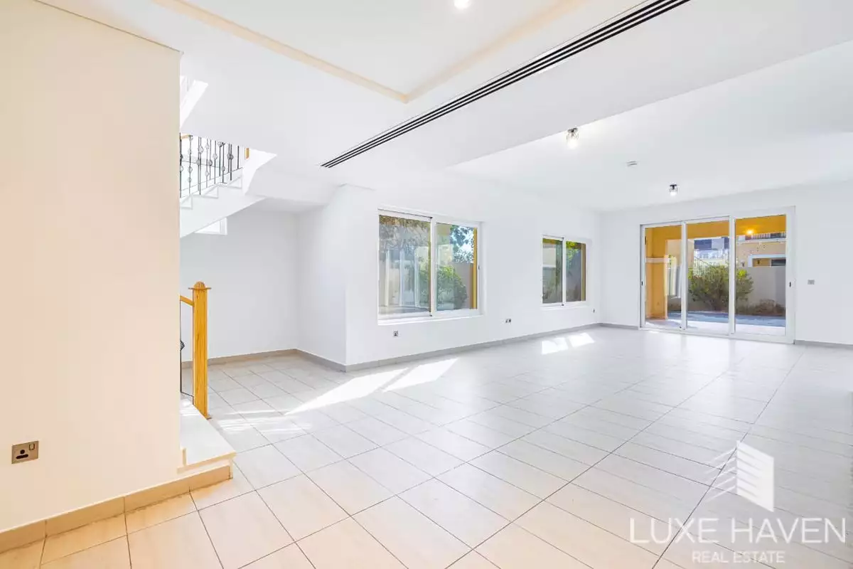 Villa 454m² in UAE, Dubai. Priced at 1398407€ rent photo-23