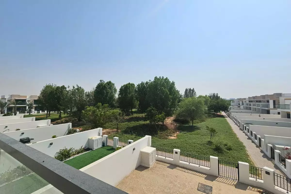 Townhouse 191m² in UAE, Dubai. Priced at 874004€ rent photo-1