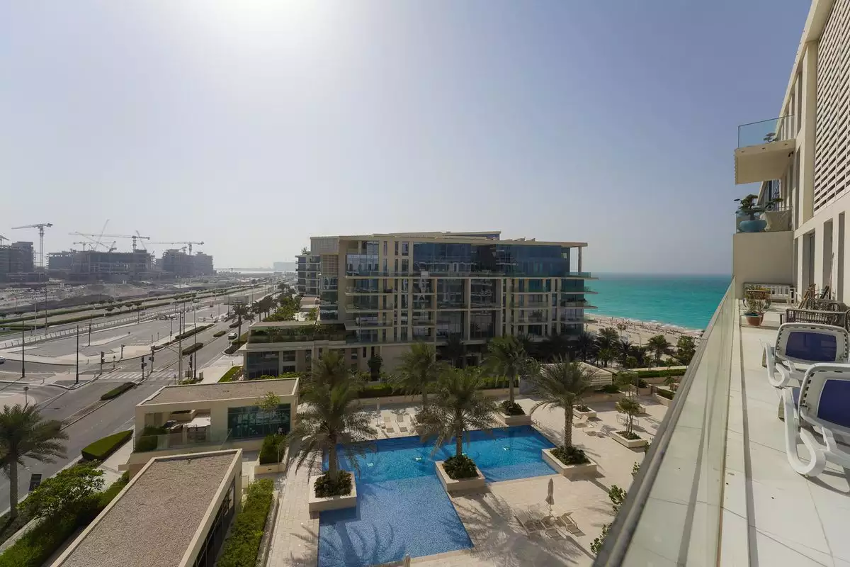 Flat 494m² in UAE, Abu Dhabi. Priced at 4632567€ rent photo-3
