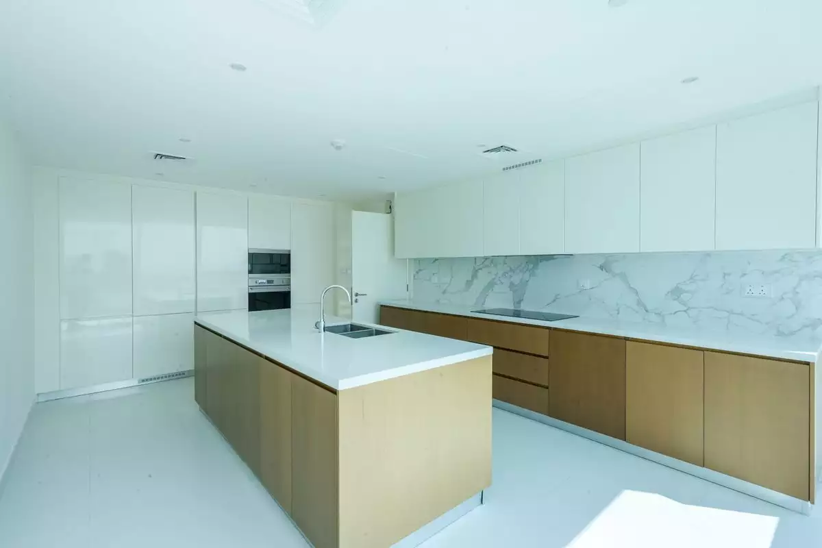 Flat 494m² in UAE, Abu Dhabi. Priced at 4632567€ rent photo-17