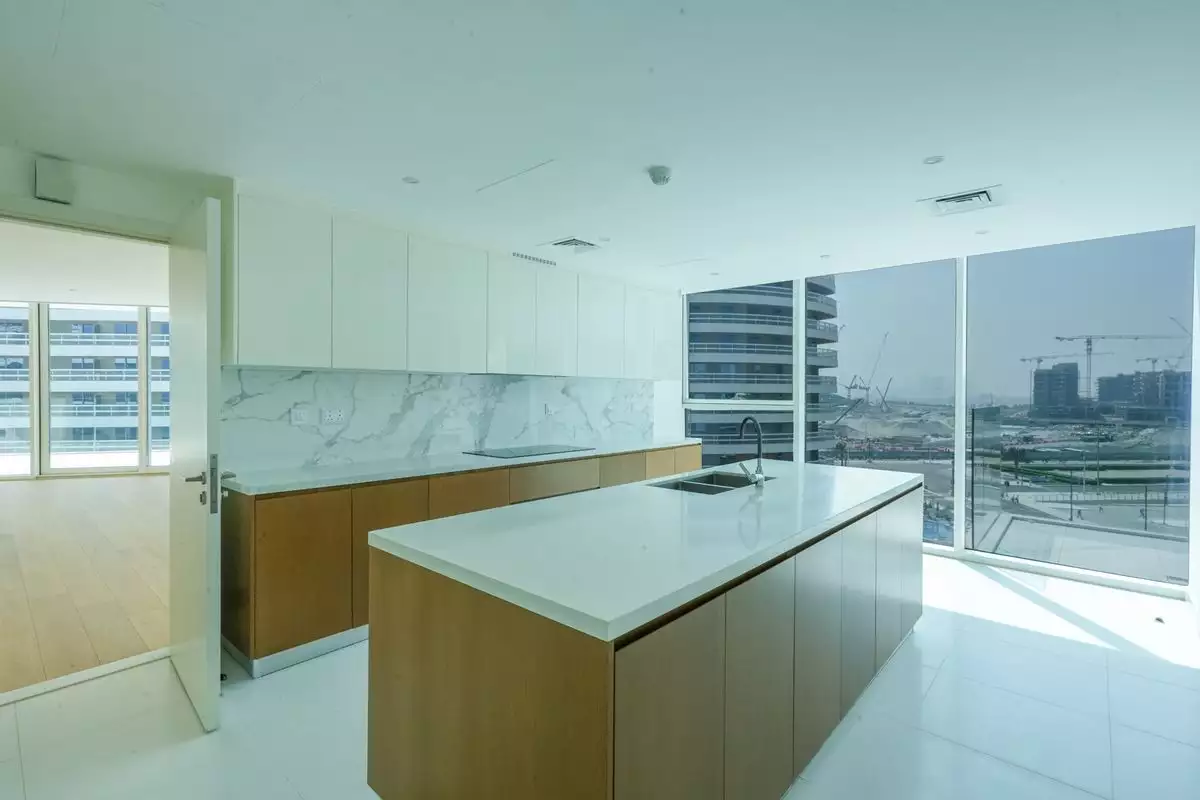 Flat 494m² in UAE, Abu Dhabi. Priced at 4632567€ rent photo-18
