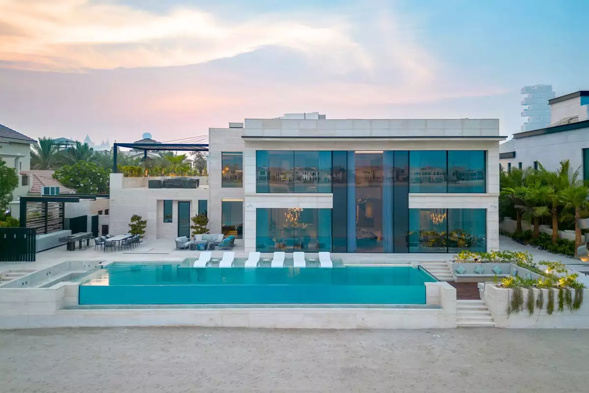 Villa 872m² in UAE, Dubai. Priced at 37457325€ rent photo-1