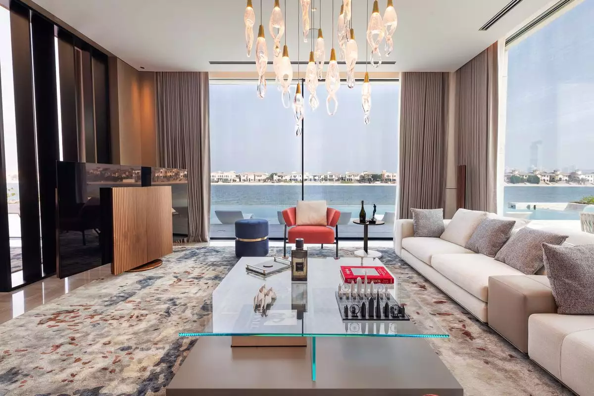 Villa 872m² in UAE, Dubai. Priced at 37457325€ rent photo-4