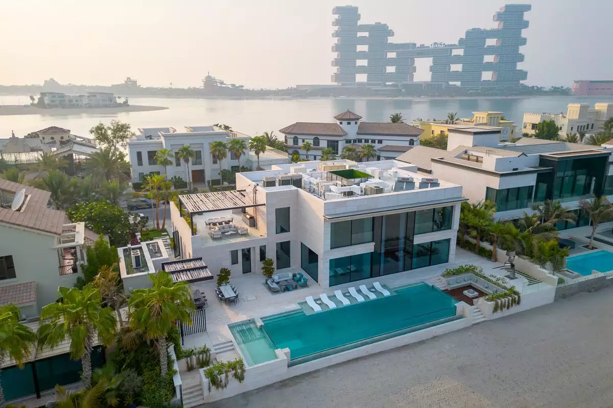 Villa 872m² in UAE, Dubai. Priced at 37457325€ rent photo-27