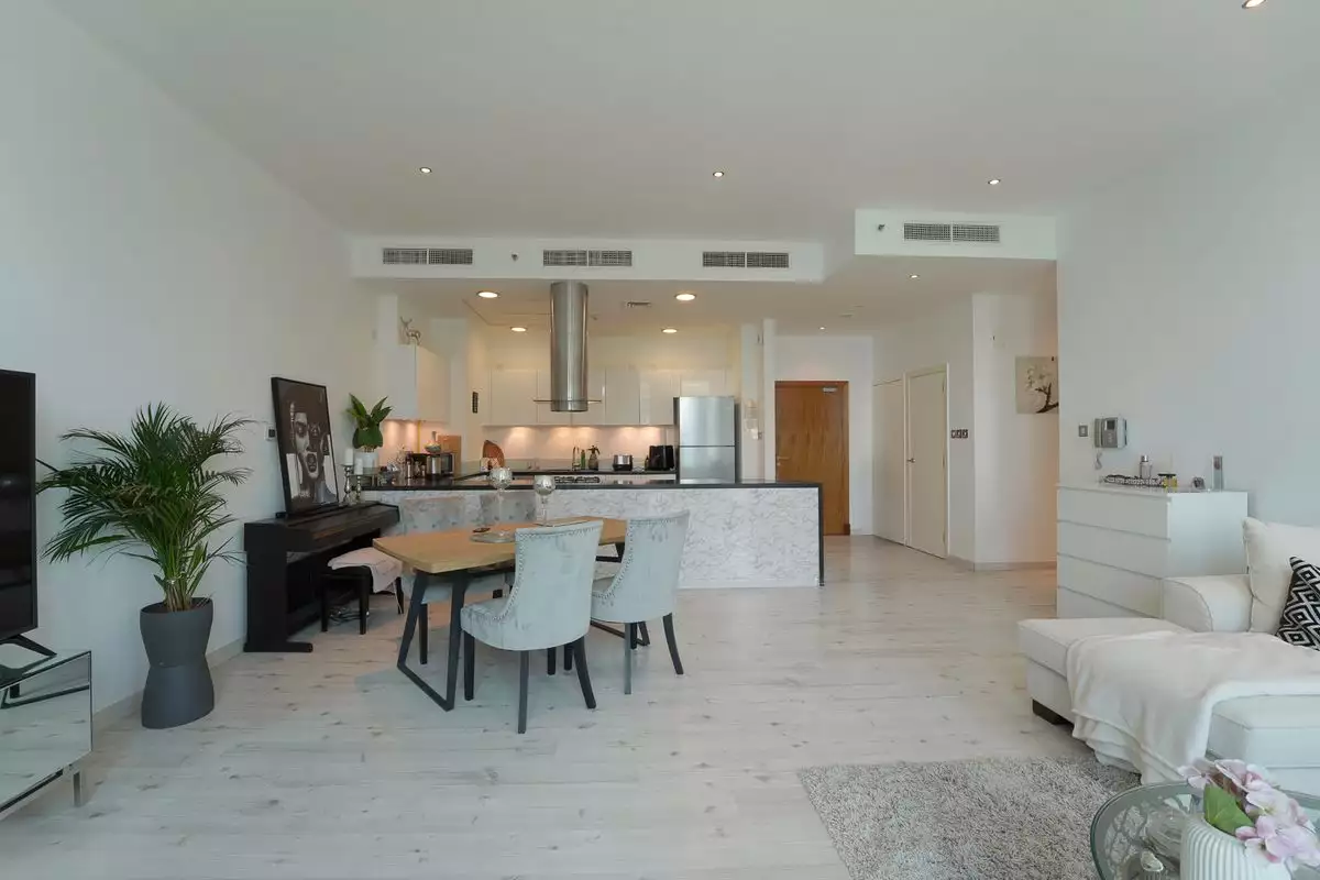 Flat 128m² in UAE, Abu Dhabi. Priced at 536888€ rent photo-2