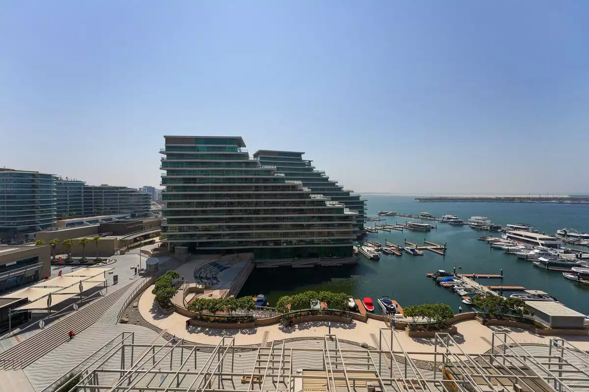 Flat 128m² in UAE, Abu Dhabi. Priced at 536888€ rent photo-21