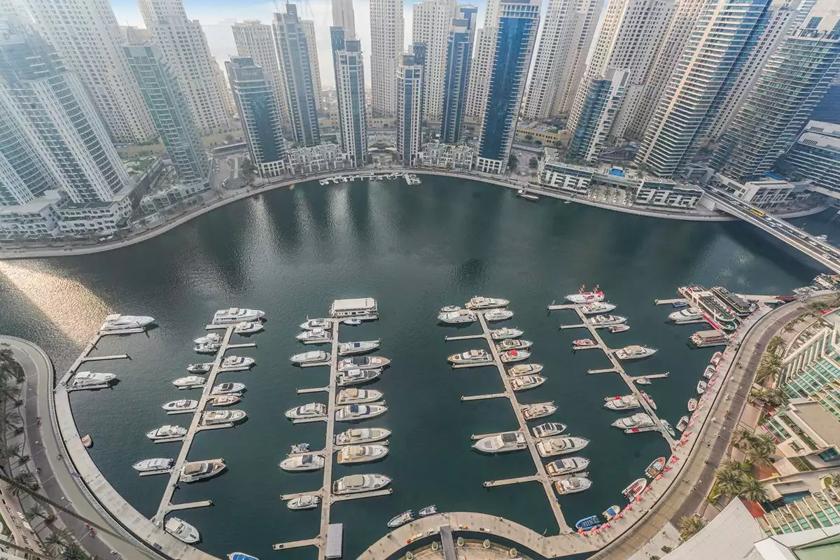 Flat 102m² in UAE, Dubai. Priced at 1223606€ rent photo-2