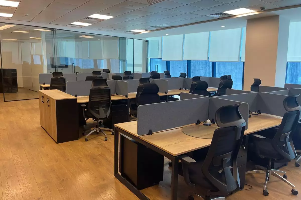 Other Properties 190m² in UAE, Dubai. Priced at 2309868€ rent photo-2