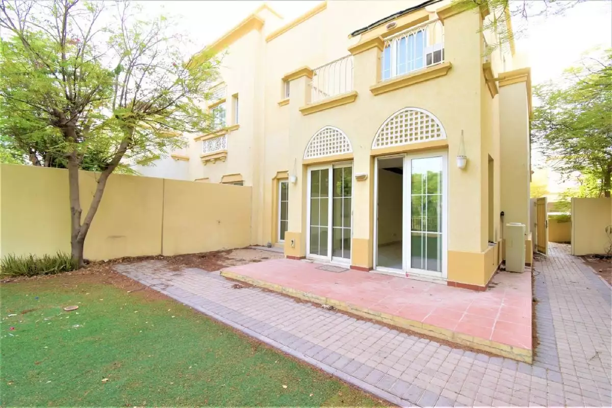 Townhouse 329m² in UAE, Dubai. Priced at 1048805€ rent photo-1