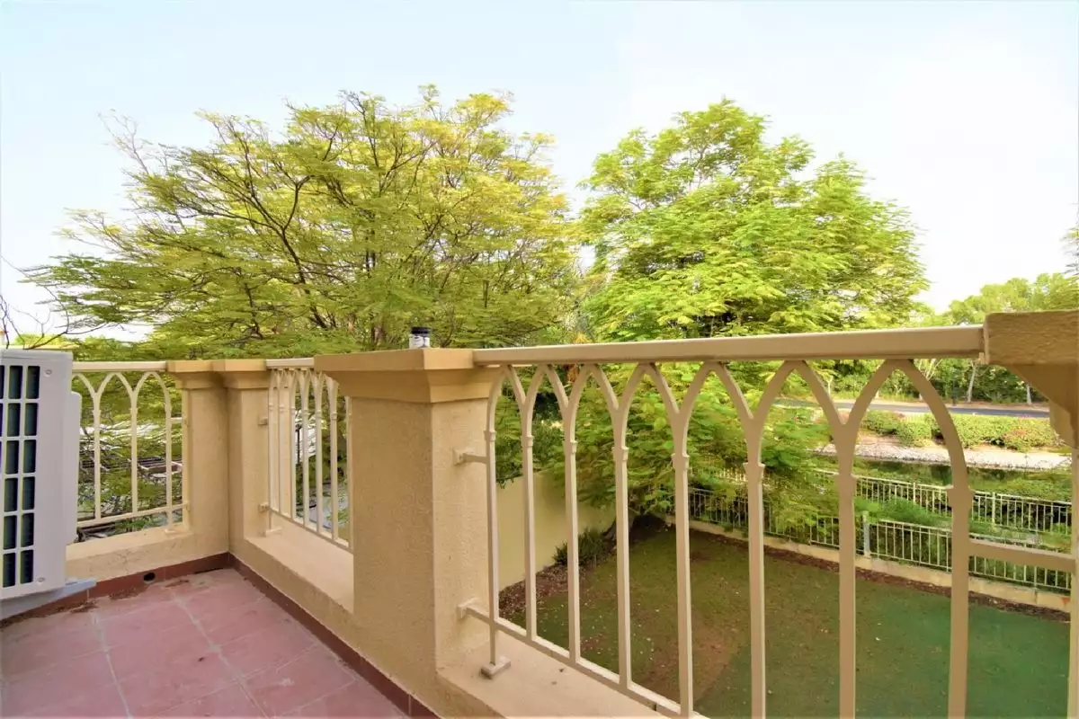Townhouse 329m² in UAE, Dubai. Priced at 1048805€ rent photo-7