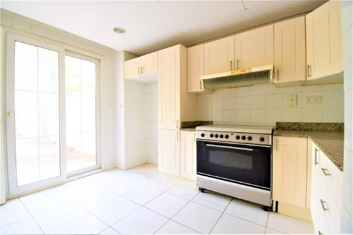 Townhouse 329m² in UAE, Dubai. Priced at 1048805€ rent photo-10