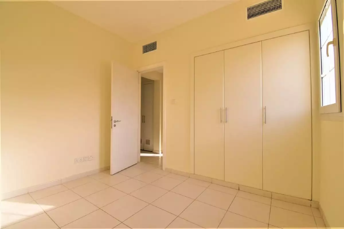 Townhouse 329m² in UAE, Dubai. Priced at 1048805€ rent photo-18