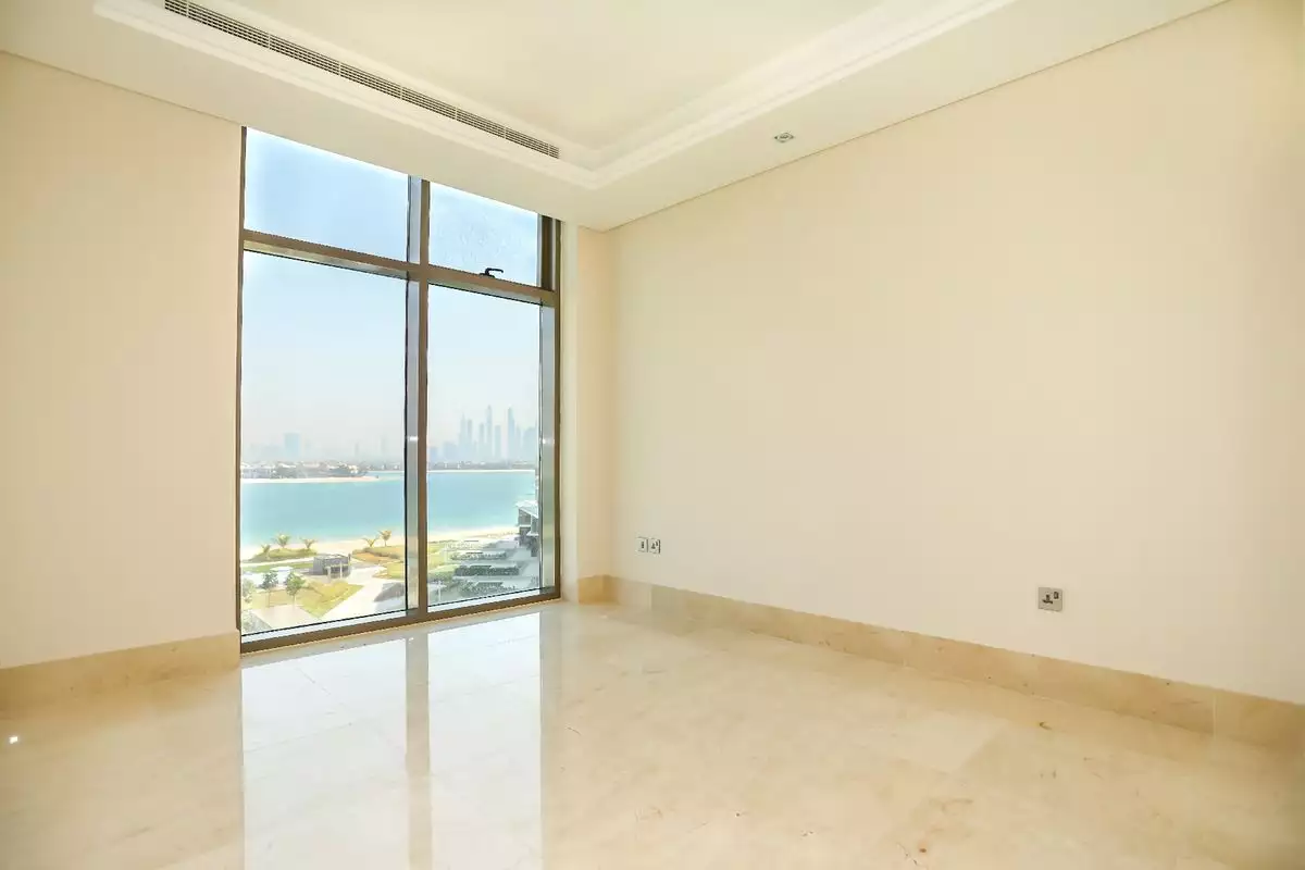 Flat 162m² in UAE, Dubai. Priced at 1804263€ rent photo-3
