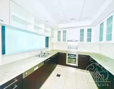 Buy in UAE for 749146€