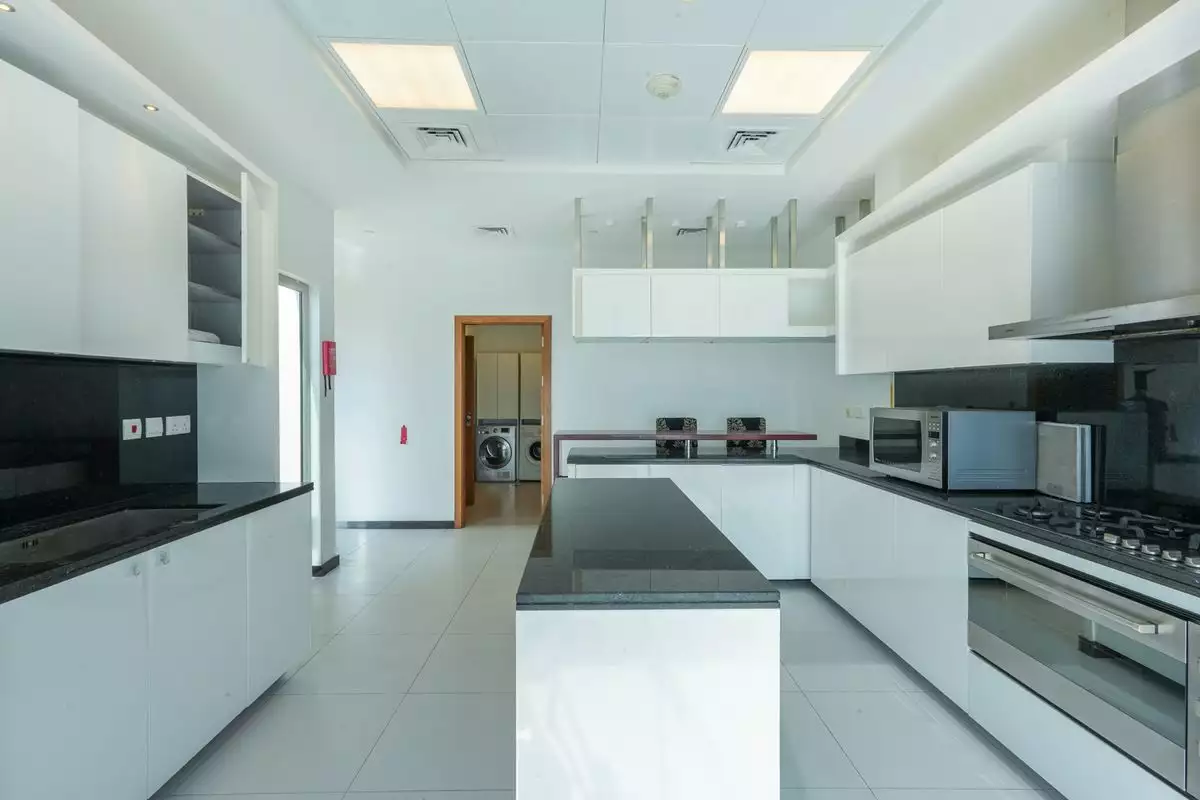 Flat 547m² in UAE, Abu Dhabi. Priced at 1532219€ rent photo-9