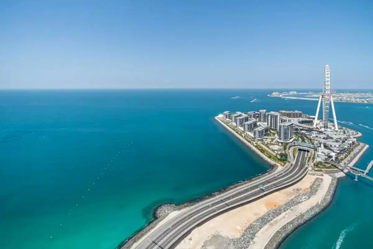 Flat 300m² in UAE, Dubai. Priced at 2871728€ rent photo-3