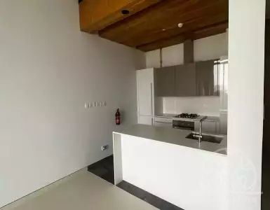 Buy in UAE for 408285€