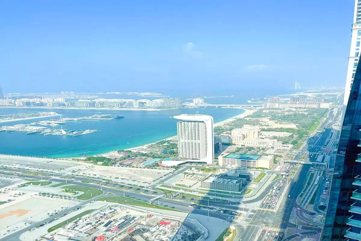 Flat 242m² in UAE, Dubai. Priced at 1623151€ rent photo-1