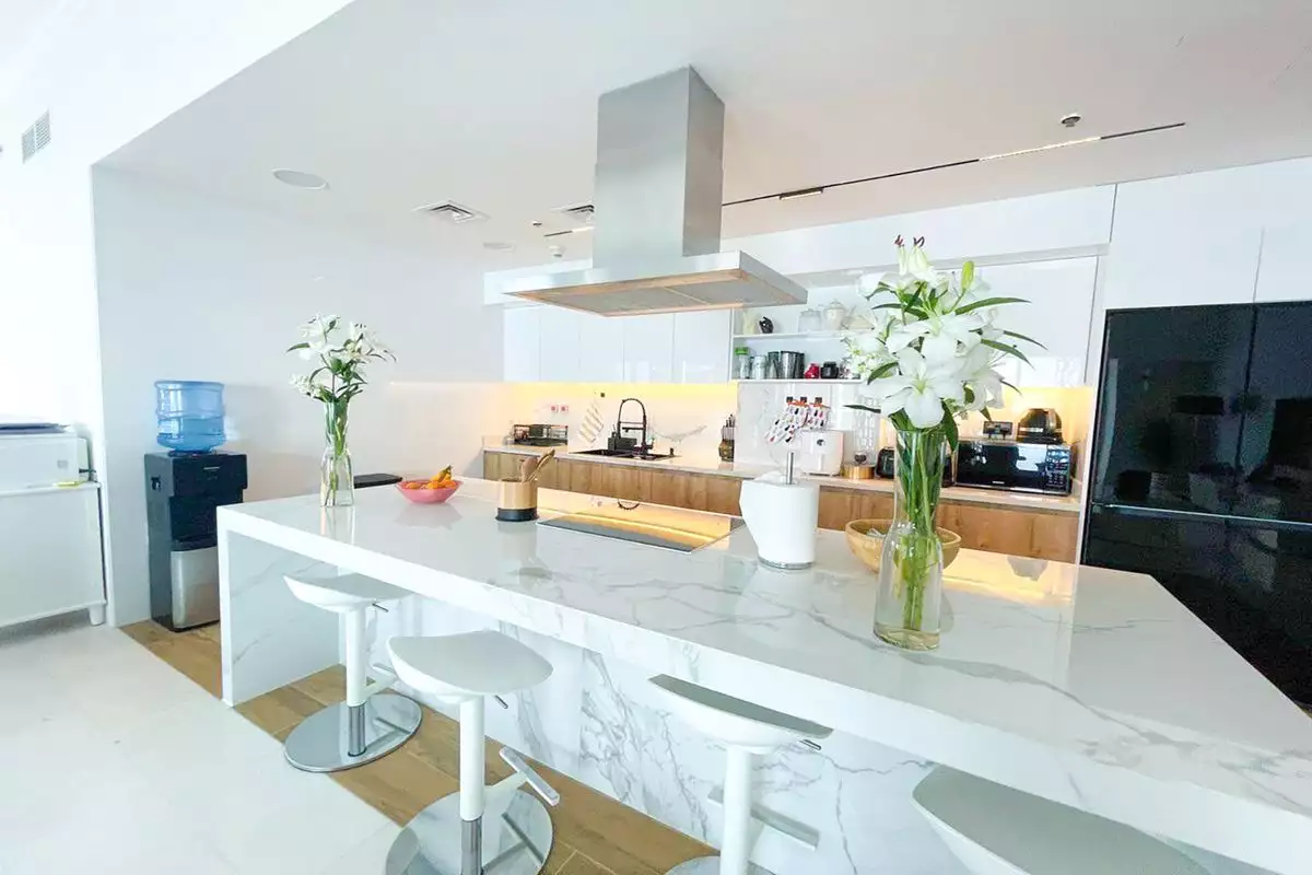 Flat 242m² in UAE, Dubai. Priced at 1623151€ rent photo-2