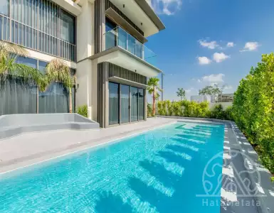 Buy in UAE for 5618599€