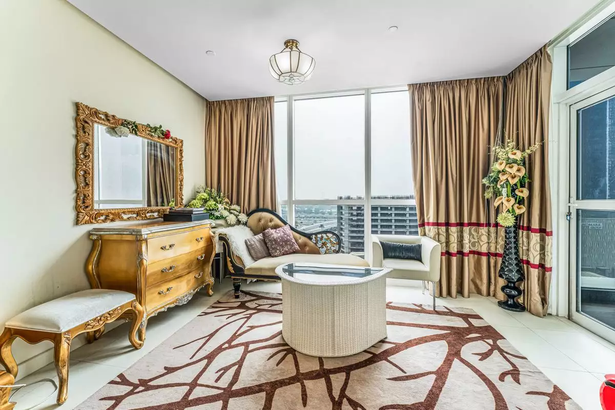 Flat 199m² in UAE, Dubai. Priced at 749146€ rent photo-3