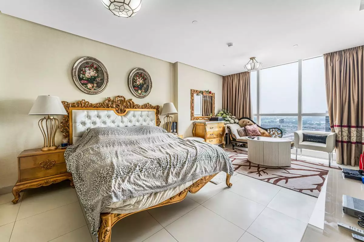 Flat 199m² in UAE, Dubai. Priced at 749146€ rent photo-13