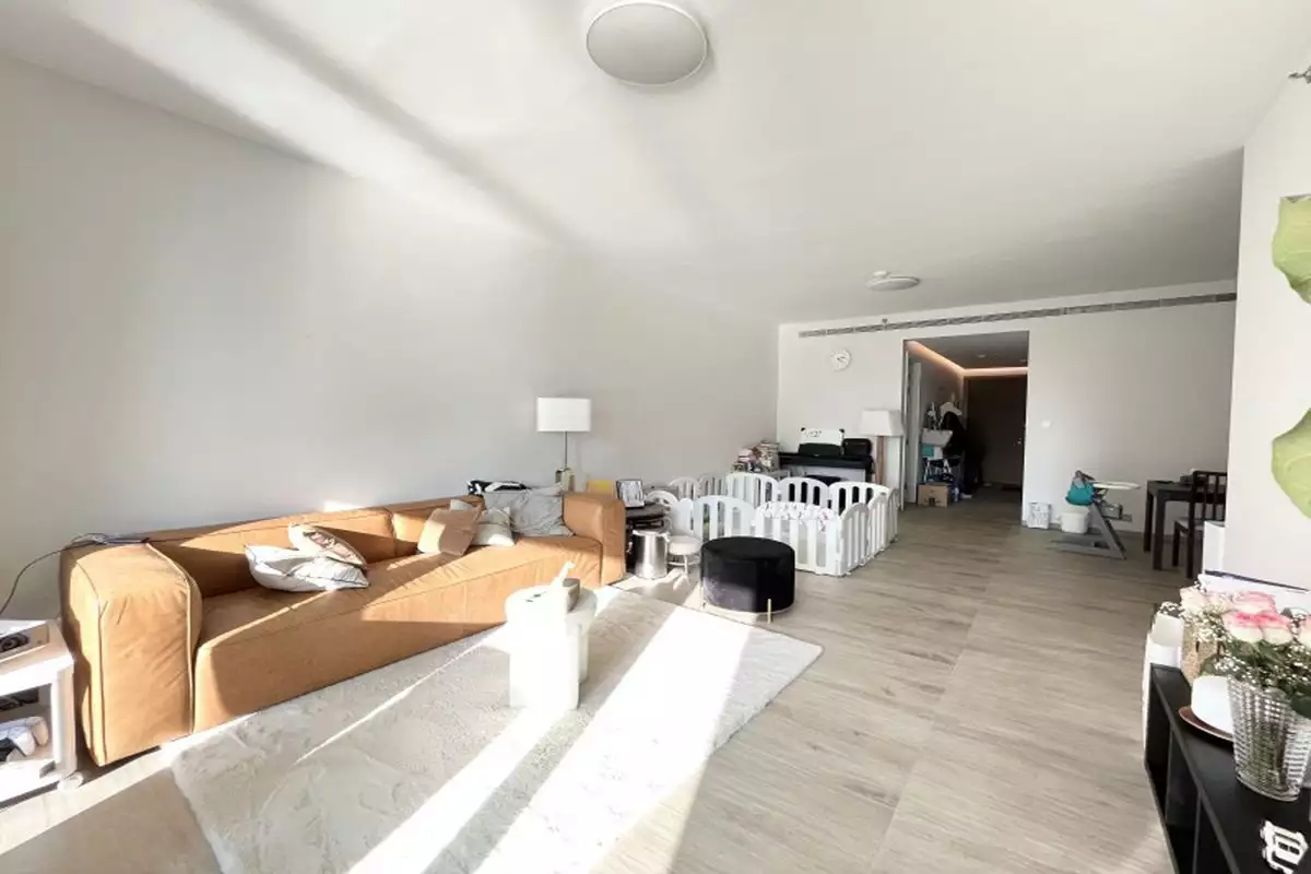 Flat 194m² in UAE, Abu Dhabi. Priced at 923947€ rent photo-3