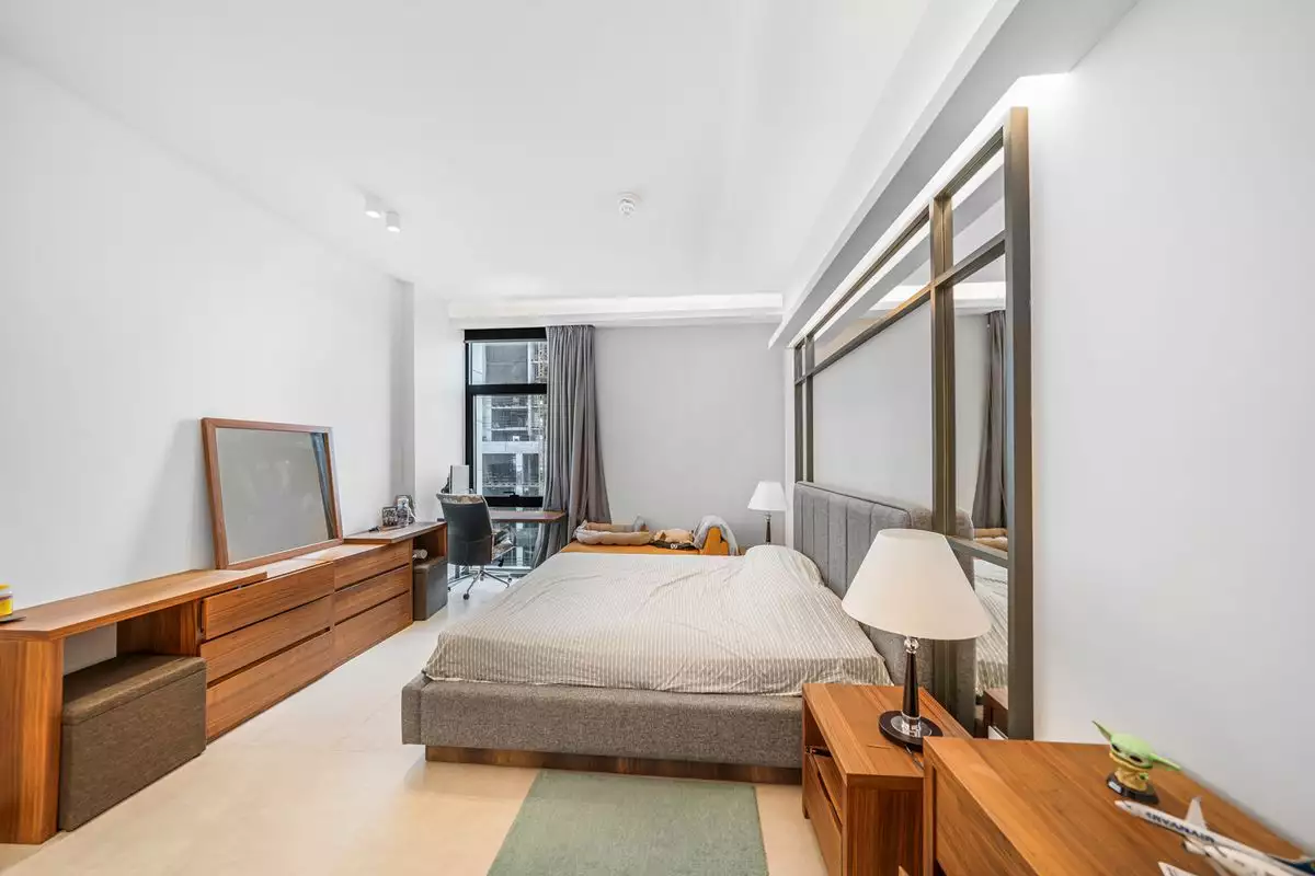 Flat 105m² in UAE, Dubai. Priced at 561860€ rent photo-12