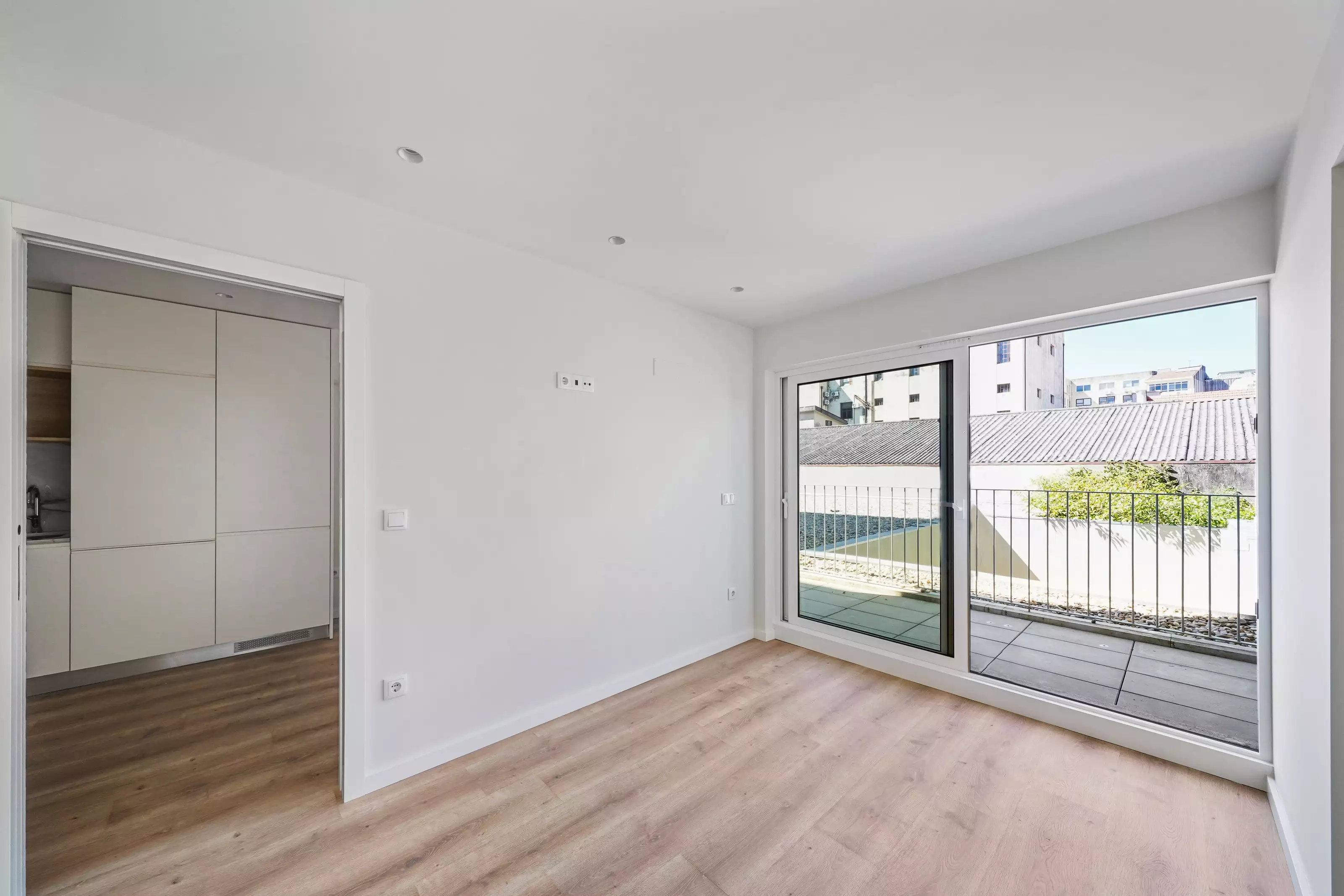 Flat 44m² in Portugal, Porto. Priced at 950€ rent photo-4