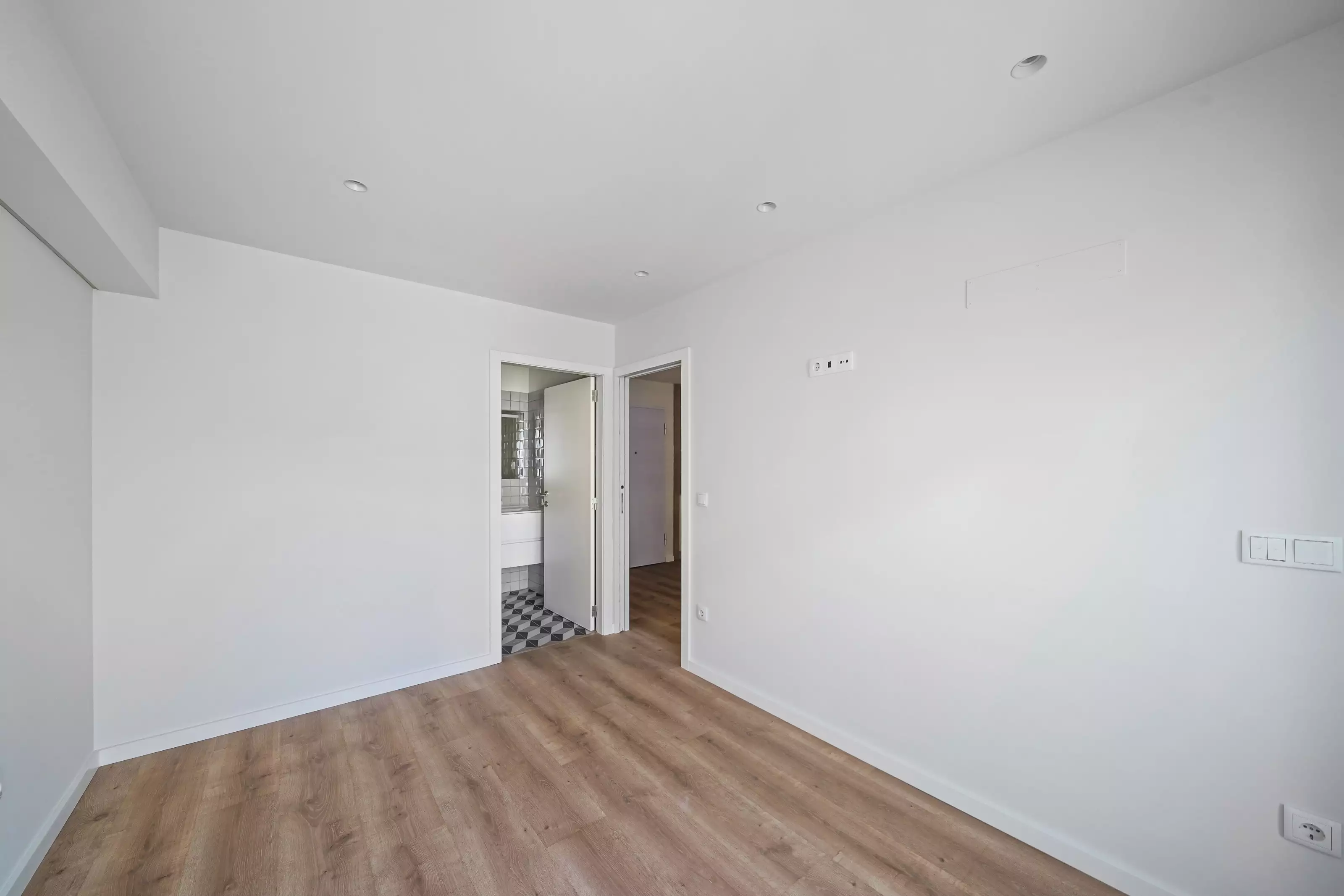 Flat 44m² in Portugal, Porto. Priced at 950€ rent photo-5
