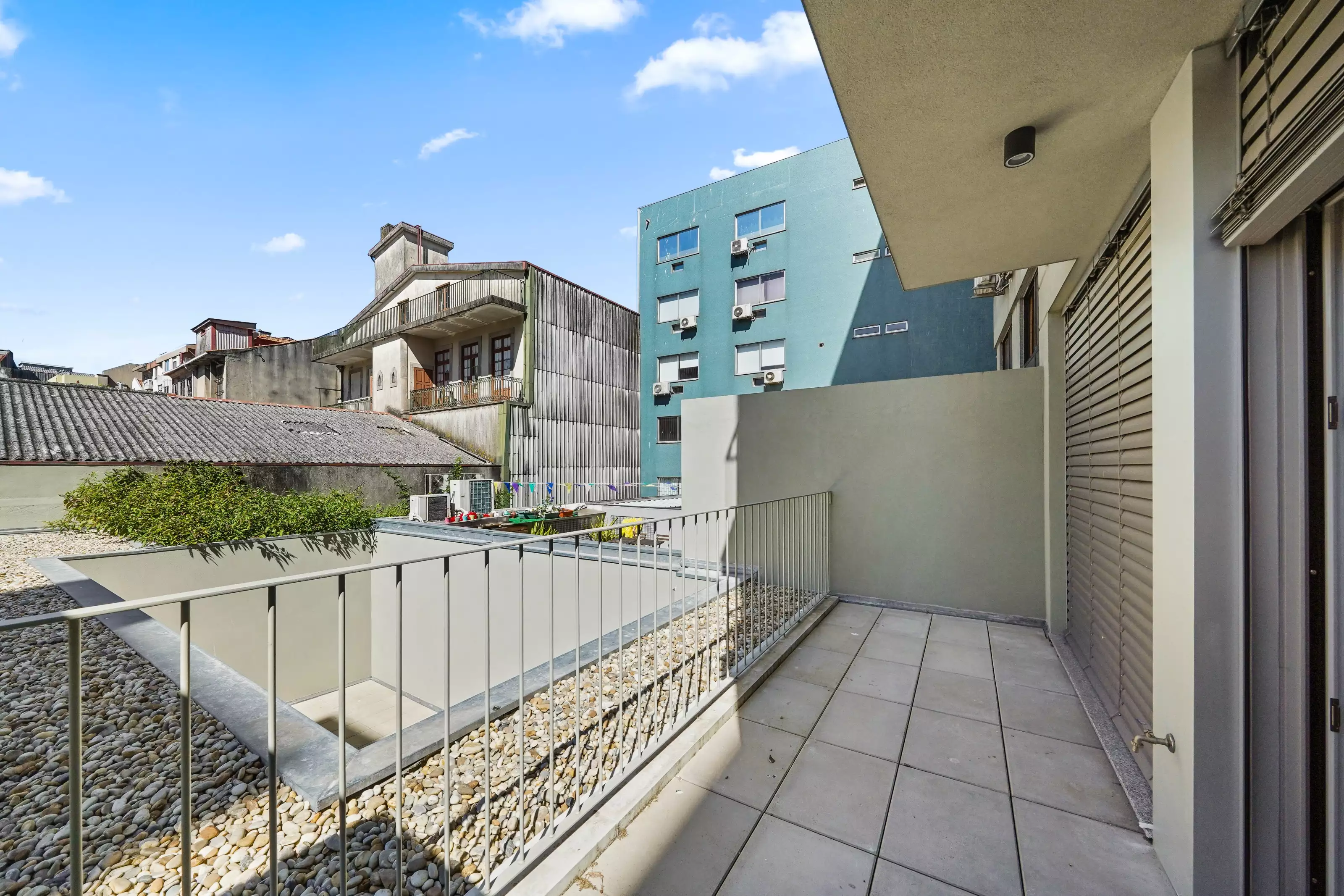 Flat 44m² in Portugal, Porto. Priced at 950€ rent photo-7