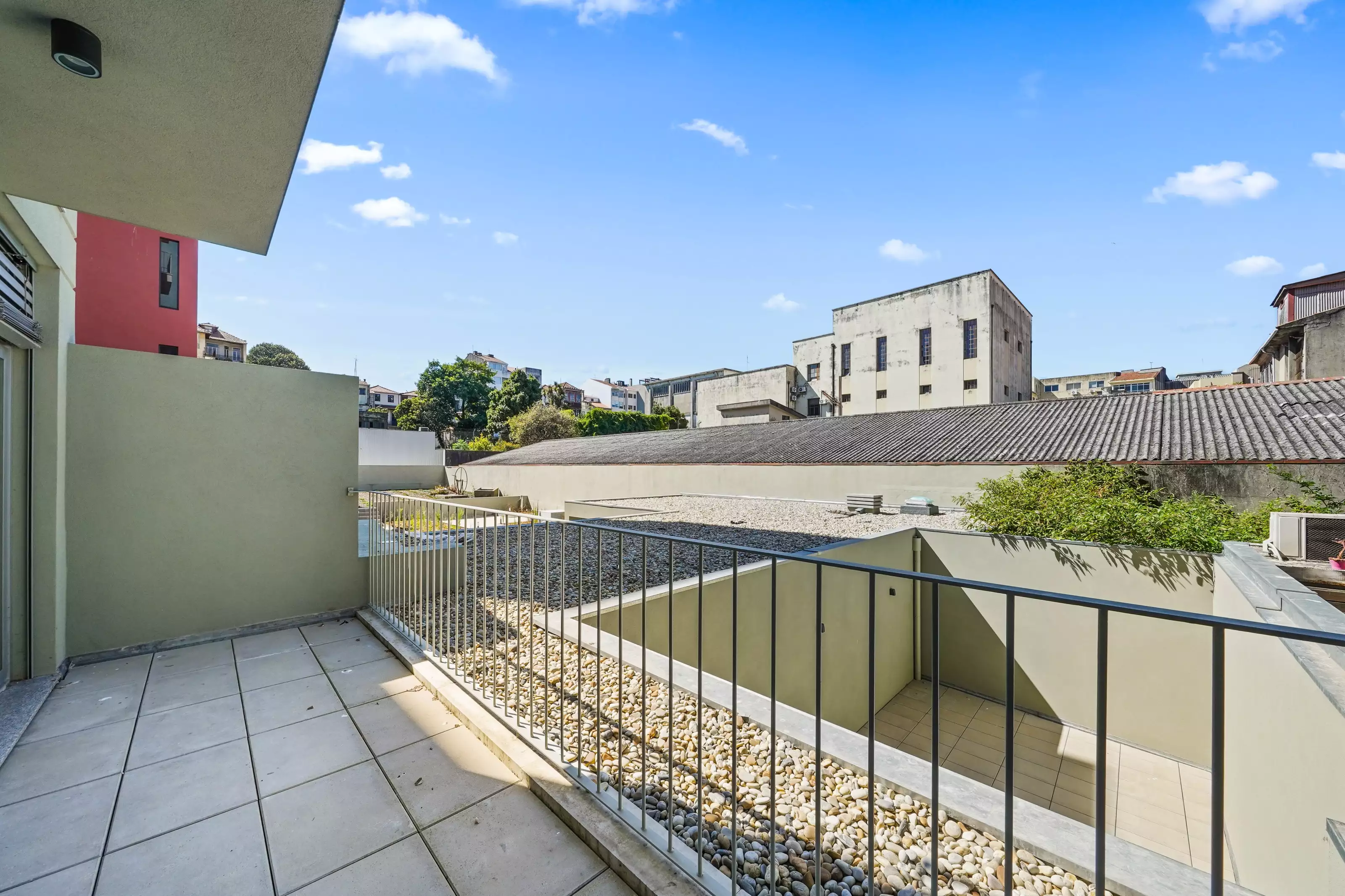 Flat 44m² in Portugal, Porto. Priced at 950€ rent photo-8