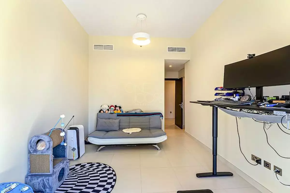 Flat 200m² in UAE, Dubai. Priced at 986376€ rent photo-13