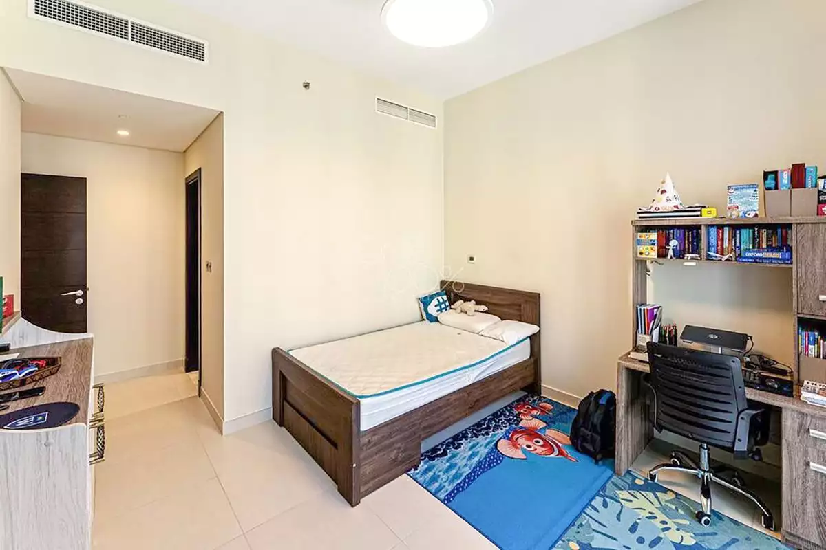 Flat 200m² in UAE, Dubai. Priced at 986376€ rent photo-15