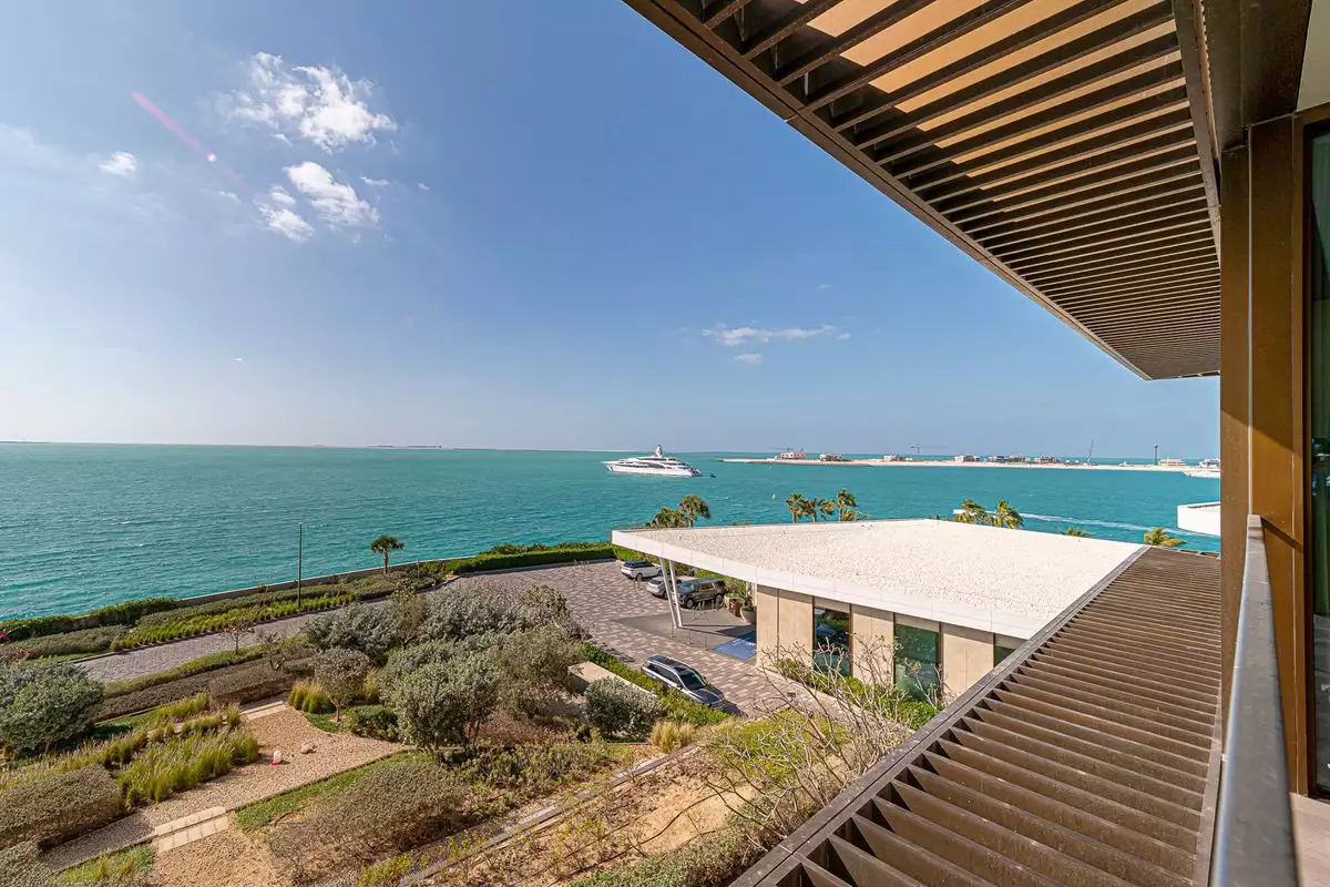 Flat 330m² in UAE, Dubai. Priced at 10488051€ rent photo-3