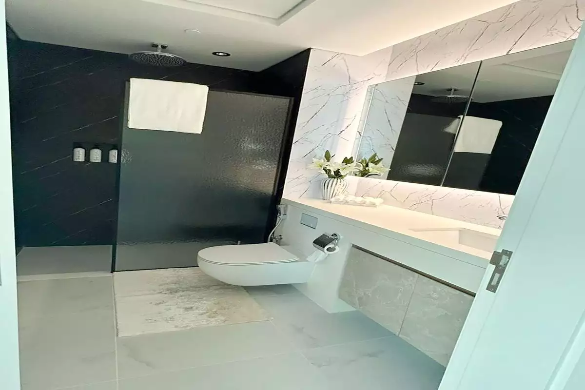 Flat 137m² in UAE, Dubai. Priced at 2247439€ rent photo-17