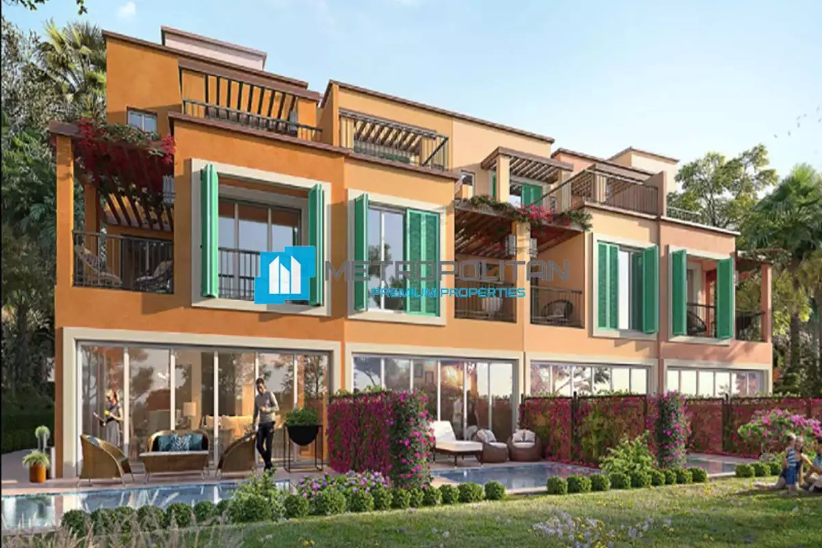 Townhouse 211m² in UAE, Dubai. Priced at 549374€ rent photo-8