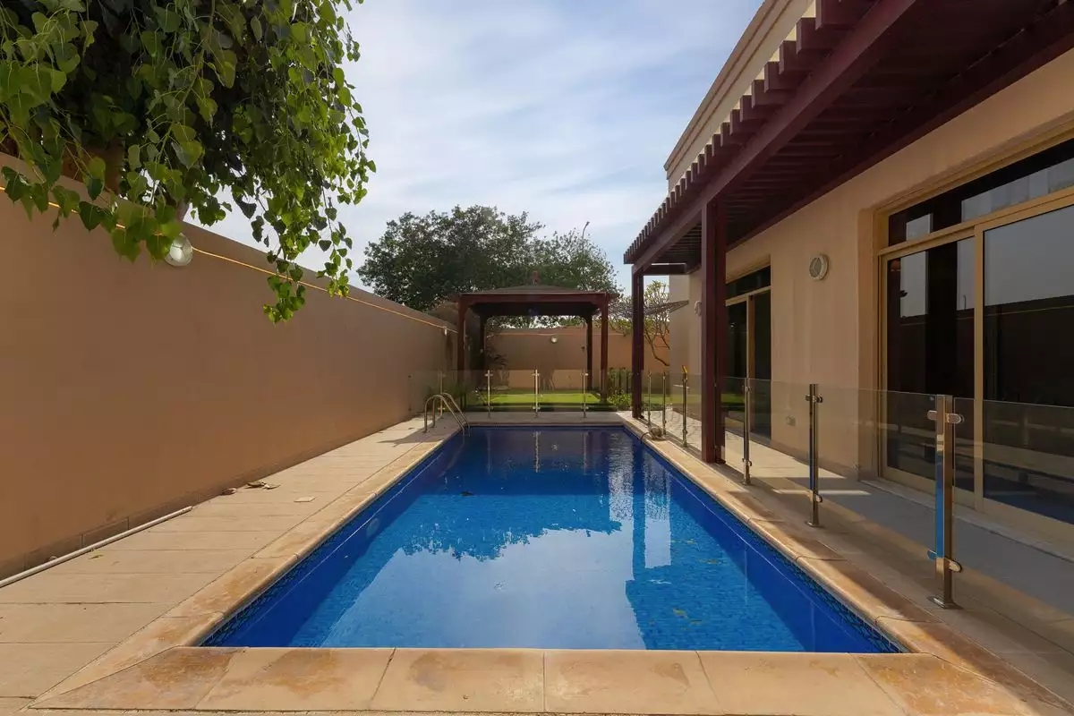 Villa 633m² in UAE, Abu Dhabi. Priced at 1523871€ rent photo-1