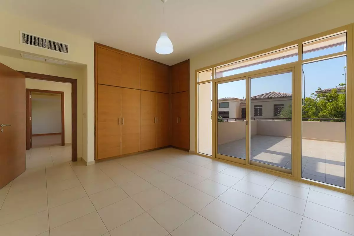 Villa 633m² in UAE, Abu Dhabi. Priced at 1523871€ rent photo-6