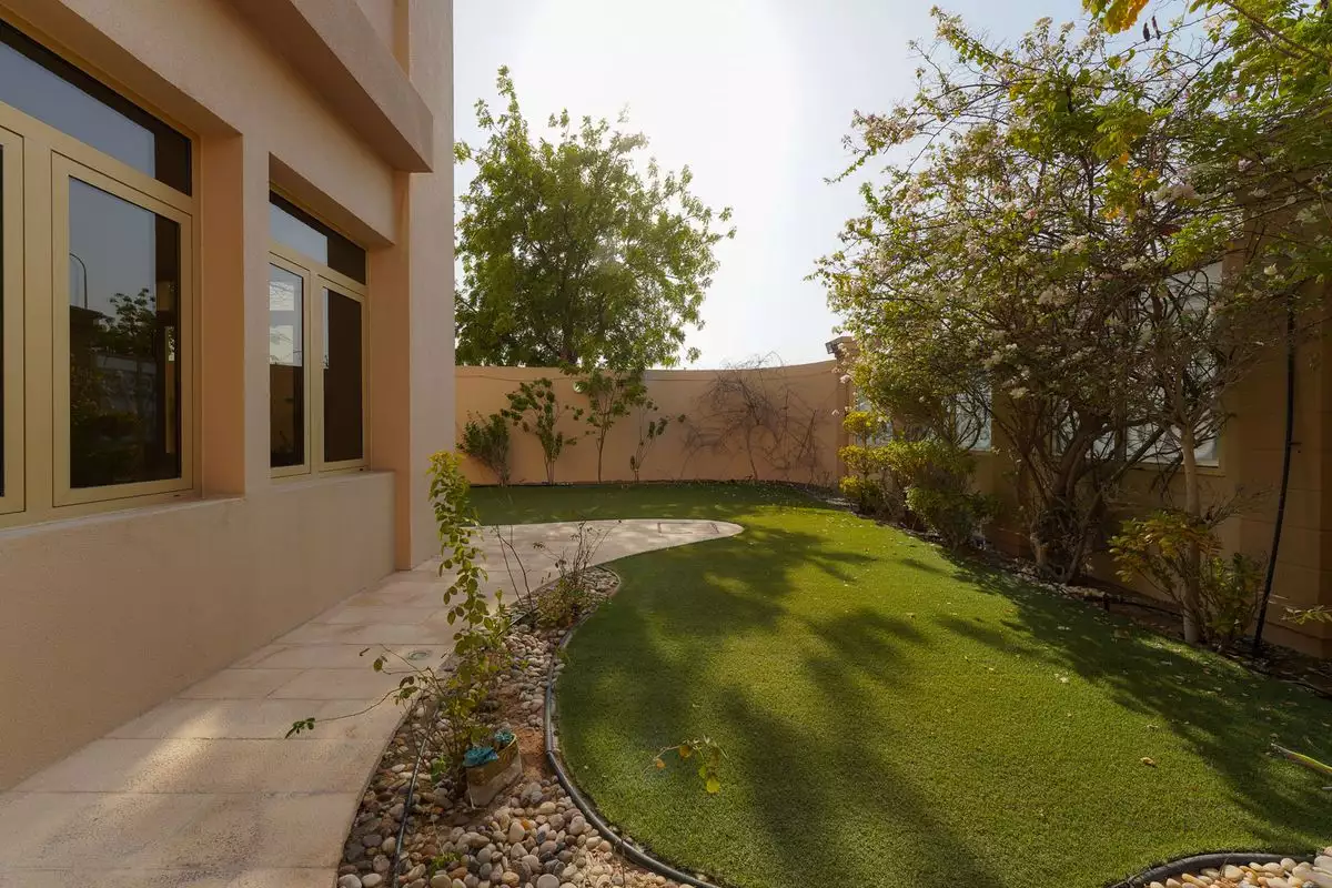 Villa 633m² in UAE, Abu Dhabi. Priced at 1523871€ rent photo-26