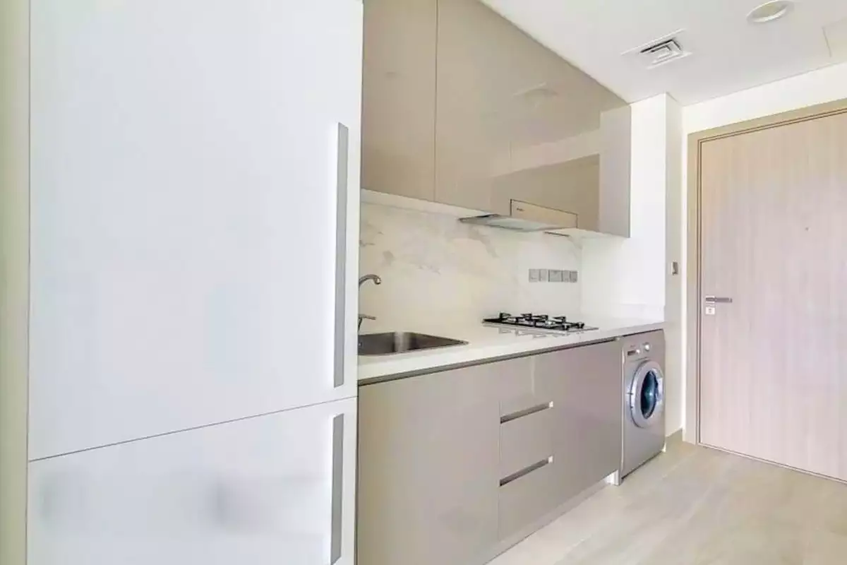 Flat 32m² in UAE, Dubai. Priced at 187287€ rent photo-3