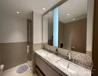 Buy in UAE for 1272300€