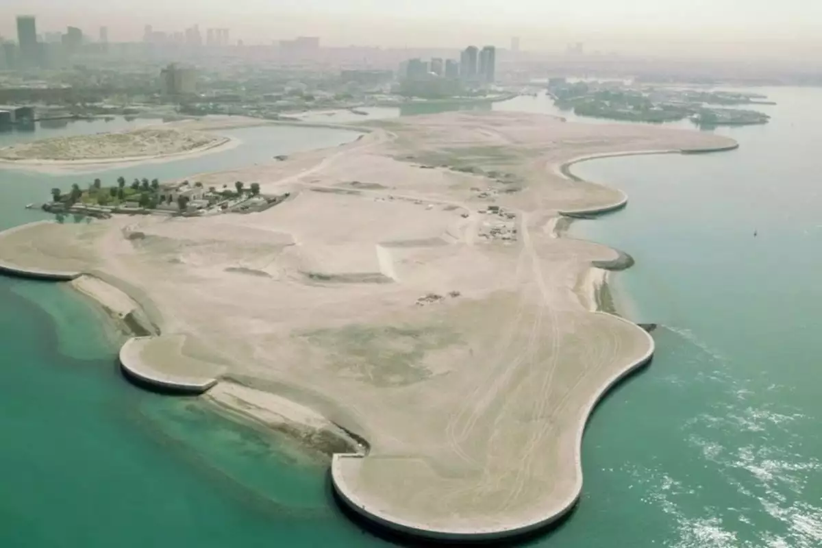 Land 1766m² in UAE, Abu Dhabi. Priced at 1950555€ rent photo-7