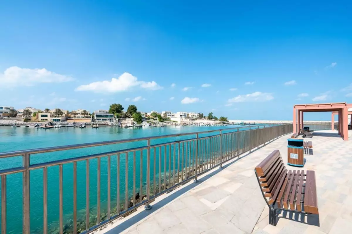 Villa 2093m² in UAE, Abu Dhabi. Priced at 5607844€ rent photo-3
