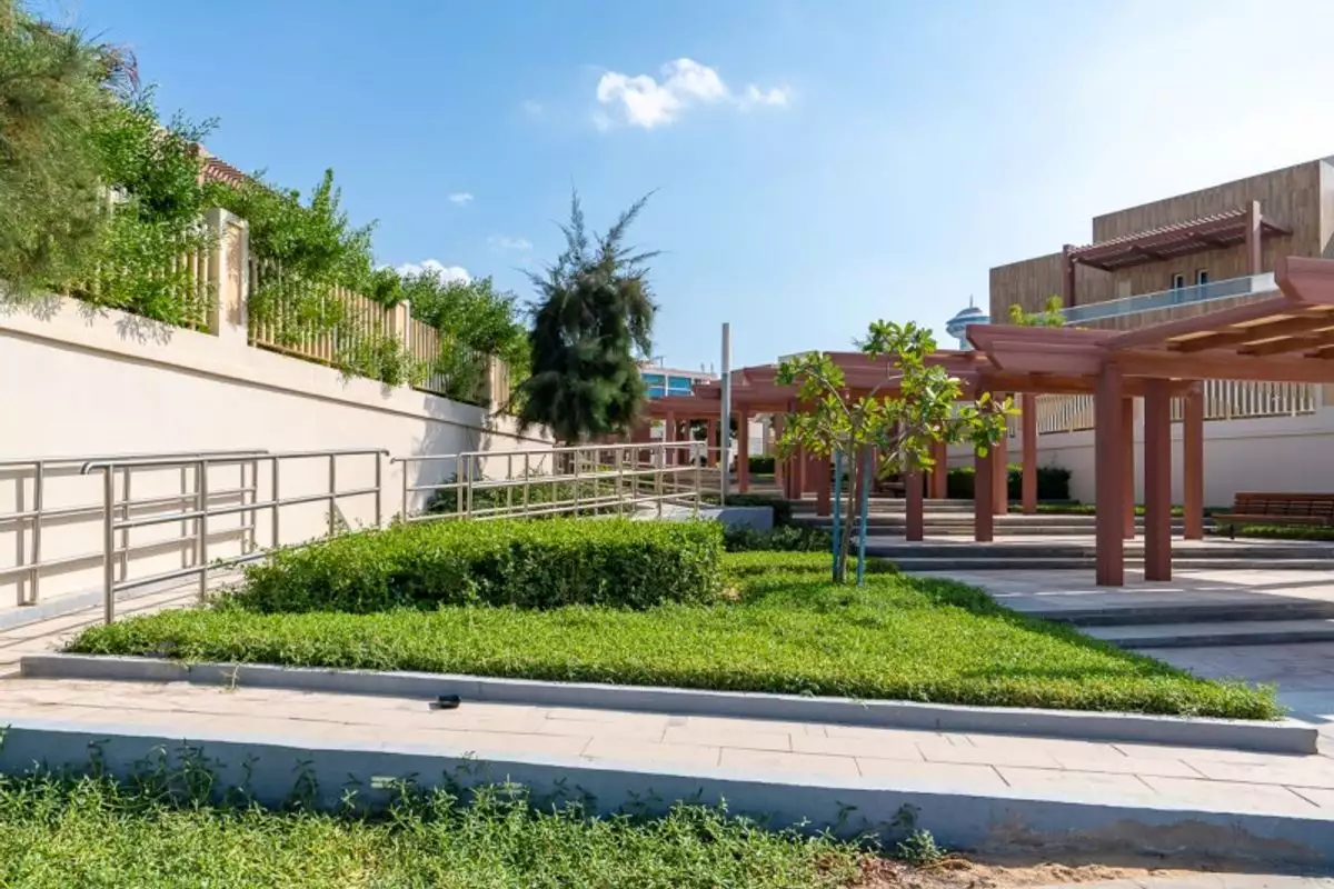 Villa 2093m² in UAE, Abu Dhabi. Priced at 5607844€ rent photo-5
