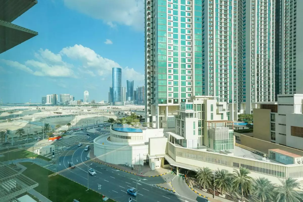 Flat 135m² in UAE, Abu Dhabi. Priced at 385235€ rent photo-3